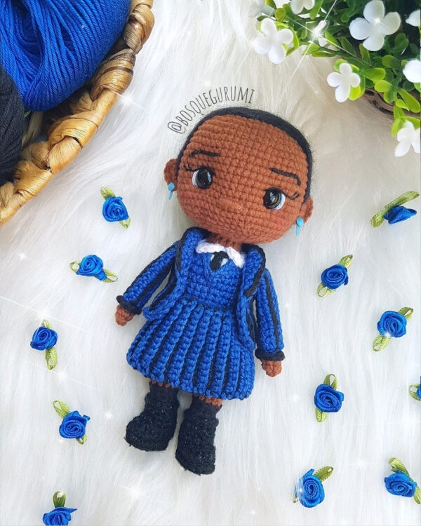 Bianca Barclay [PT/ENG] receita amigurumi • amigurumi pattern • Wednesday series - Imagem 3